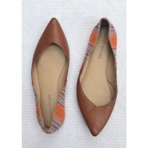 Audrey Brooke • Ballie • Pointed Flats • 7.5W